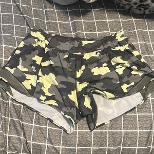 Lululemon hotty hot camo shorts